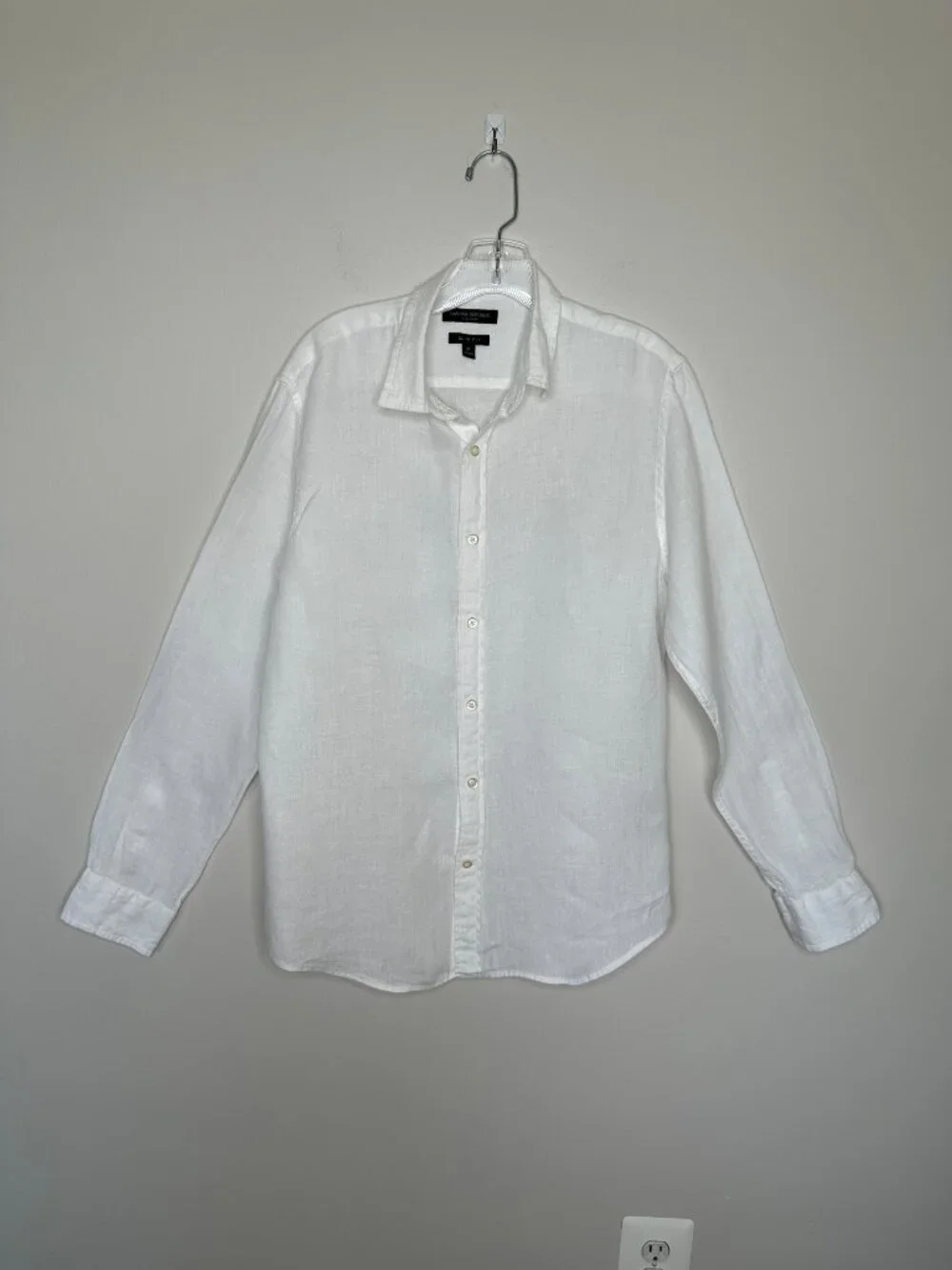 Banana Republic Men's Slim Fit 100% Linen Button Down Long Sleeve Shirt Medim